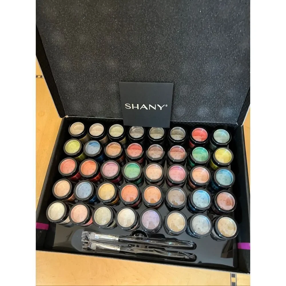Shany Loose Pearl Eye Shadow Set of 40 Colors Includes 2 Brushes